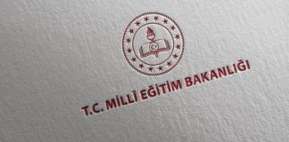 Yarın Türkiye genelinde tüm okullarda bayrak töreni yapılacak