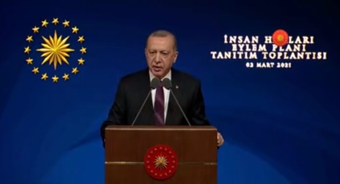Cumhurbaşkanı Erdoğan: ‘Planımızın nihai amacı yeni ve sivil bir Anayasadır’ Cumhurbaşkanı Erdoğan: 'Planımızın nihai amacı yeni ve sivil bir Anayasadır'