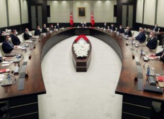 AKP'de Kongre öncesi kabine değişikliği beklentisi