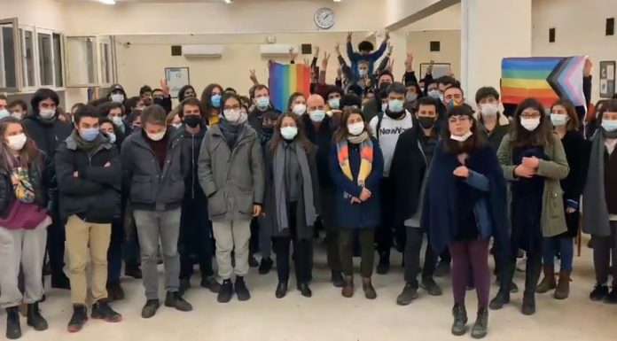 Boğaziçi’nde gözaltına alınan öğrenciler için kampüste ‘nöbet eylemi’ Boğaziçi’nde gözaltına alınan öğrenciler için kampüste ‘nöbet eylemi’