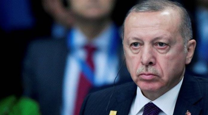 Times: “Erdoğan Türkiye’nin tekleyen ekonomisine güveniyor” Times: "Erdoğan Türkiye'nin tekleyen ekonomisine güveniyor"