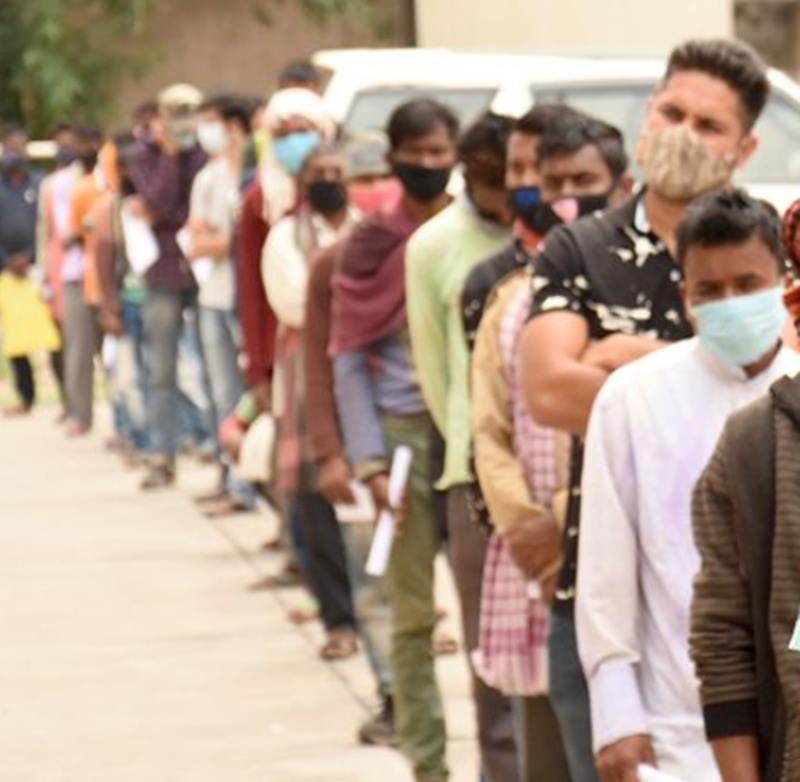 İlk kez Hindistan'da tespit edilen Covid-19'un Delta varyantı, dünyanın bazı yerlerinde görülen vaka artışlarının arkasındaki neden olarak gösteriliyor.