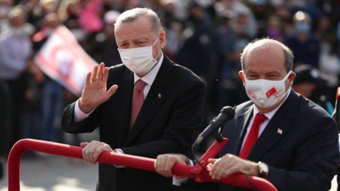 Erdoğan Kuzey Kıbrıs'ta 'Cumhurbaşkanlığı külliyesi inşasına başlıyoruz' Erdoğan Kuzey Kıbrıs'ta 'Cumhurbaşkanlığı külliyesi inşasına başlıyoruz'