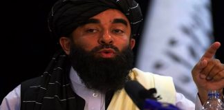 Taliban'ın ülkede kontorolü ele geçirmesinden sonra düzenlediği ilk basın toplantısında konuşan Sözcü Zabihullah Mücahid "20 yıllık mücadeleden sonra ülkemizi özgürleştirdik ve yabancıları kovduk. Bu, tüm ulus için gurur duyulacak bir an" dedi.