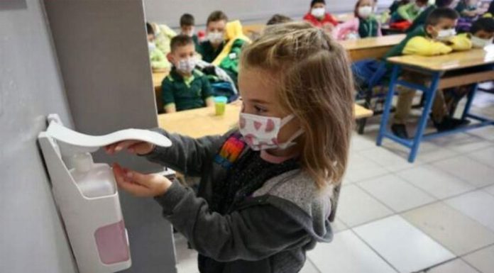 Okullarda Covid vakaları artıyor mu? MEB, Eğitim-Sen ve TTB ne diyor?