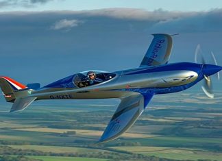 Rolls-Royce unveils the world’s FASTEST all-electric plane Rolls-Royce unveils the world's FASTEST all-electric plane: 'Spirit of Innovation' aircraft reaches maximum speeds of 387.4mph during test flight - smashing the existing record by 132mph