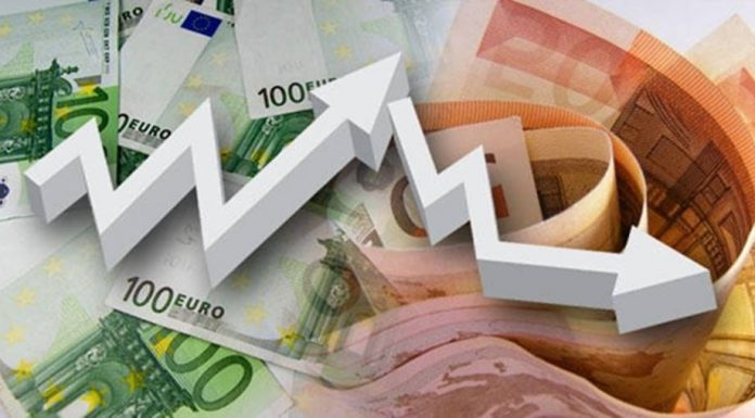 Türkiye’nin etkisini artıran dış borcu nedeniyle mallar stoklanıyor