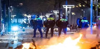 Hollanda'da Covid önlemleri protestosu çatışmaya dönüştü