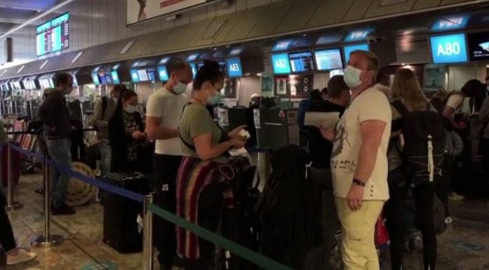 Güney Afrika’dan Hollanda’ya uçan 61 yolcunun testleri pozitif çıktı