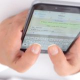 WhatsApp, kullanıcıların bir süredir talep ettiği güncellemeyi gündemine aldı. Beta versiyonu yayımlanan güncellemeyle mesajlara tepki vermek mümkün olacak.