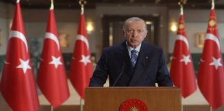 Erdoğan: "Sıcak para çekme politikasını elimizin tersiyle itiyoruz"