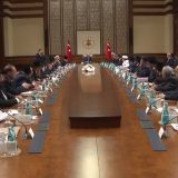 Erdoğan: Türkiye-İsrail ilişkileri bölgemizin istikrarı bakımından hayatidir Cumhurbaşkanı Recep Tayyip Erdoğan, Türk Yahudi Toplumu ve İslam Ülkeleri Hahamlar İttifakı Üyelerini Cumhurbaşkanlığı Sarayı'nda kabul etti. Erdoğan, kabuldeki konuşmasında, "Türkiye-İsrail ilişkileri bölgemizin istikrarı ve güvenliği bakımından hayatidir" dedi.