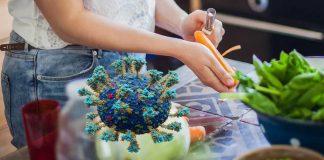 Beslenme uzmanları, Covid-19 hastalarının iyileşmesinde yiyecek ve içeceklerin önemli bir rol oynadığını söylüyor.