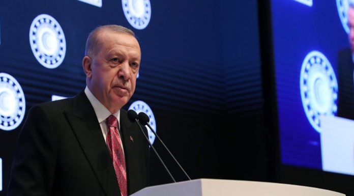 Erdoğan'dan AKP Milletvekillerine: Muhalefetin milleti zehirlemesine izin vermeyin