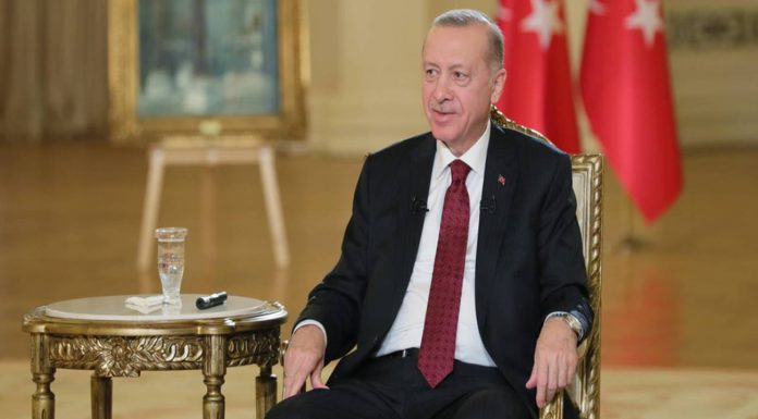 Erdoğan’dan Halka kredi çağrısı: Kredileri kamu bankalarından kullanın Erdoğan'dan Halka kredi çağrısı: Kredileri kamu bankalarından kullanın