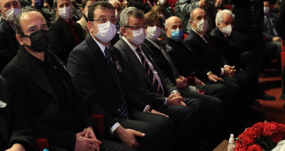 Fatma Girik için Cemal Reşit Rey Konser Salonu'nda tören düzenlendi