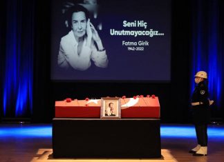 Fatma Girik için Cemal Reşit Rey Konser Salonu'nda tören düzenlendi