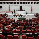Yeni Ekonomi Paketi Komisyonda kabul edildi Memur ve emekliye ek zam