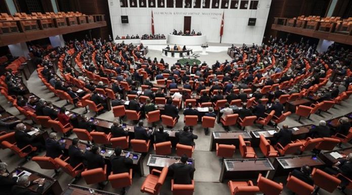 Memur ve emekliye zam düzenlemesini içeren kanun teklifi TBMM Genel Kurulu’nda kabul edildi