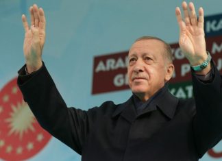 Erdoğan'ın 3. dönem adaylığı tartışması: Tartışma neden kaynaklanıyor?