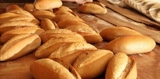 Ekmek ve ayçiçek yağı fiyatları artacak: "Depolarda bir aylık yağ kaldı"