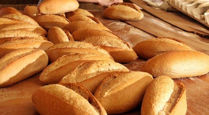 Ekmek ve ayçiçek yağı fiyatları artacak: "Depolarda bir aylık yağ kaldı"