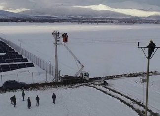 Isparta'da elektrik kesintisi: "Komşular ısınmak için aynı evde kalıyor"