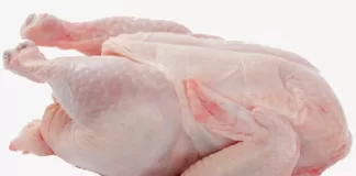 Çiğ Tavuğu Pişirmeden Önce Yıkamak Gıda Zehirlenmesi Riskini Artırıyor mu?
