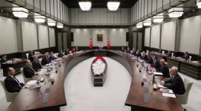 Erdoğan: KYK öğrenim kredilerinin geri ödemesi sadece anapara miktarında olacak Erdoğan: KYK öğrenim kredilerinin geri ödemesi sadece anapara miktarında olacak