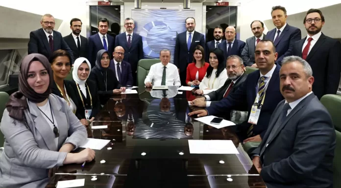 Erdoğan: Devletler arasında hiçbir zaman siyasi diyalog veya diplomasi kesip atılamaz