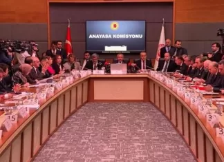 'Başörtüsü serbestisi' teklifi TBMM Anayasa Komisyonu’nda