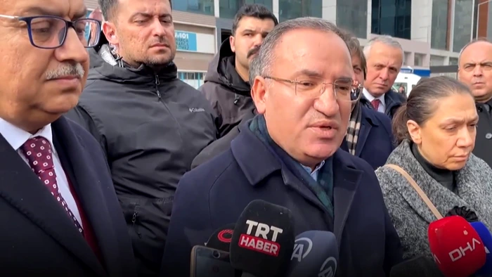 OHAL tezkeresi Meclis'te kabul edildi: Deprem bölgesinde 3 ay OHAL uygulanacak