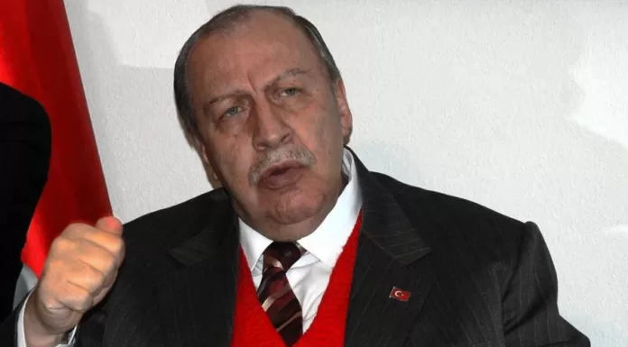 CHP, eski Çalışma ve Sosyal Güvenlik Bakanı Yaşar Okuyan'ı partiden ihraç etti