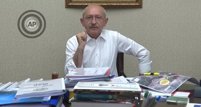 CHP Genel Başkanı Kemal Kılıçdaroğlu: “Depremzedeler tehdit ediliyor” CHP Genel Başkanı Kemal Kılıçdaroğlu: "Depremzedeler tehdit ediliyor"
