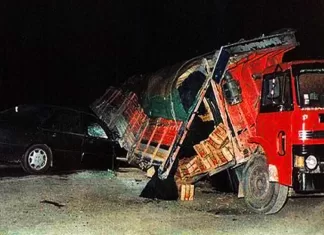 Susurluk: 3 Kasım 1996’daki trafik kazasının ardından yaşananlar Susurluk: 3 Kasım 1996'daki trafik kazasının ardından yaşananlar