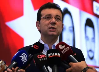 Mardin Büyükşehir Belediyesi ile Batman Belediyesi ve Şanlıurfa'nın Halfeti Belediyesi'ne kayyum atandı. Tüm bu olanlar akıllara Ahmet Özer’in de görevden alınıp tutuklanmasını getirirken gözler halihazırda davası bulunan ve "siyasi yasak" riski konuşulan Ekrem İmamoğlu’na çevrildi. İmamoğlu da benzer bir durum ile karşı karşıya kalır mı?